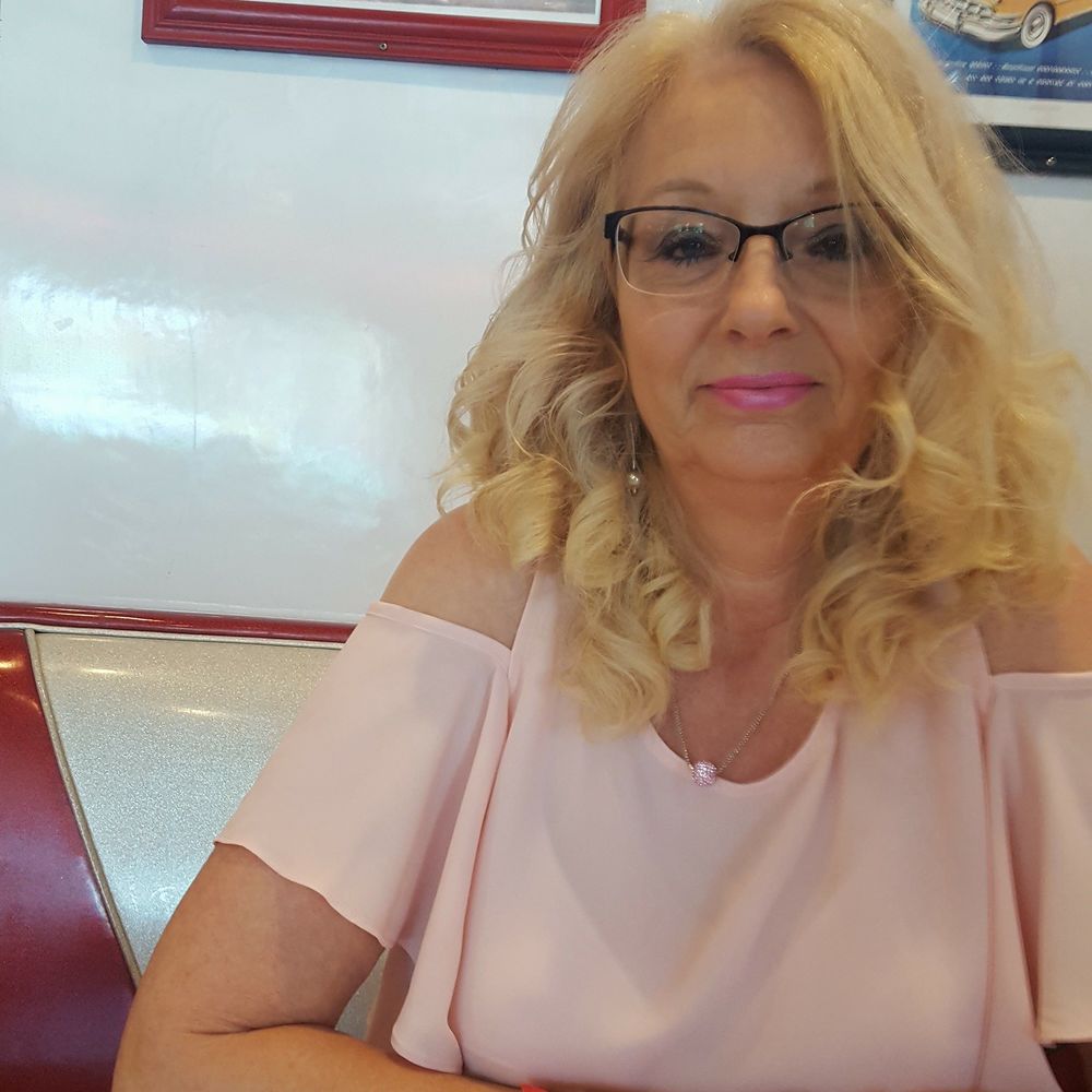 Meet your Posher, Monika